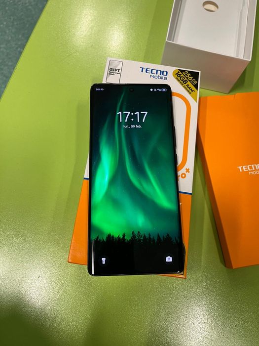 Vând telefon Tehno Spark 256 gb