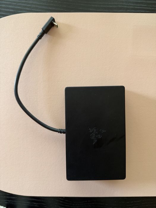 Razer Handheld Dock Chroma 6-in-1 – usb c/ HDMI
