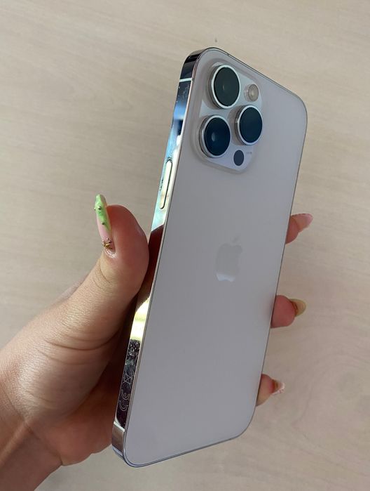 Продавам IPhone 14 Pro Max в отлично състояние