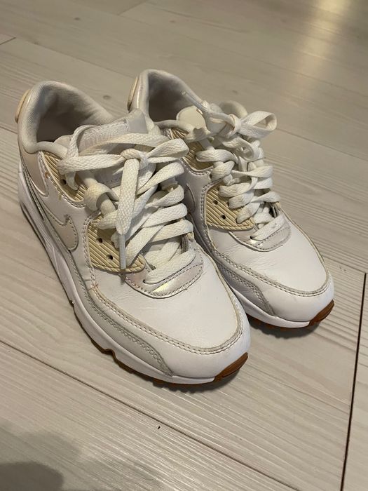 Vand Nike air max , marimea 36, 80 de lei