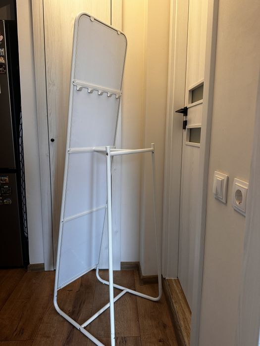 Oglinda IKEA knapper