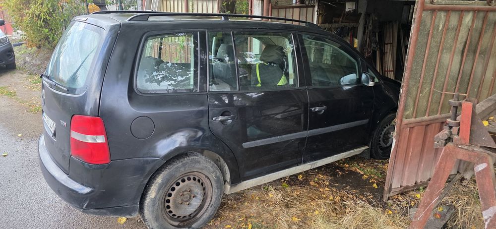 VOLKSWAGEN Touran 2004 — imagine 3