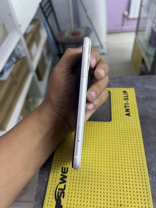 Продам iPhone 11 128Gb Айфон 11 128Гб