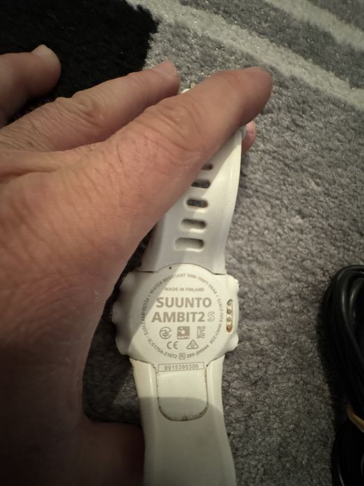 Suunto ambit 2s .