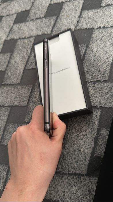 продается iPhone 8, идеалоное состояние.