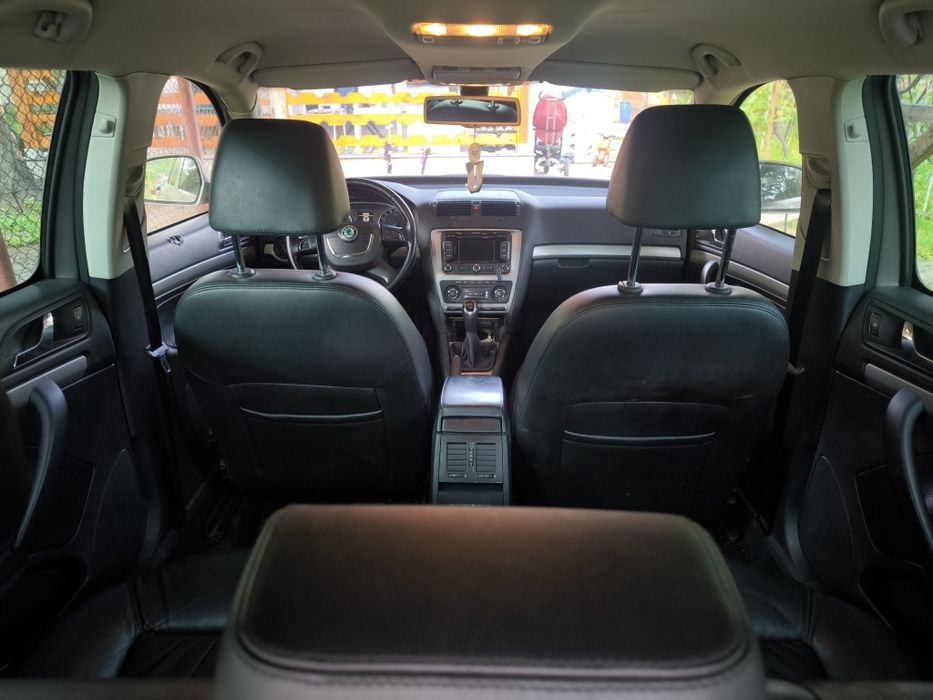 SKODA Octavia 2011 — imagine 5