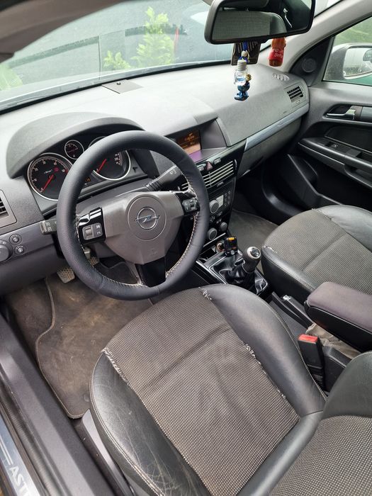 Vând Opel Astra h