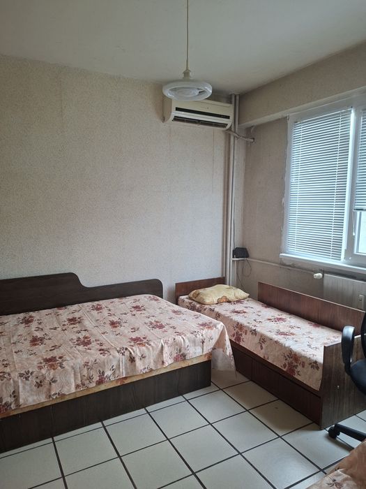 Продавам двустаен м ж.к. Сторгозия