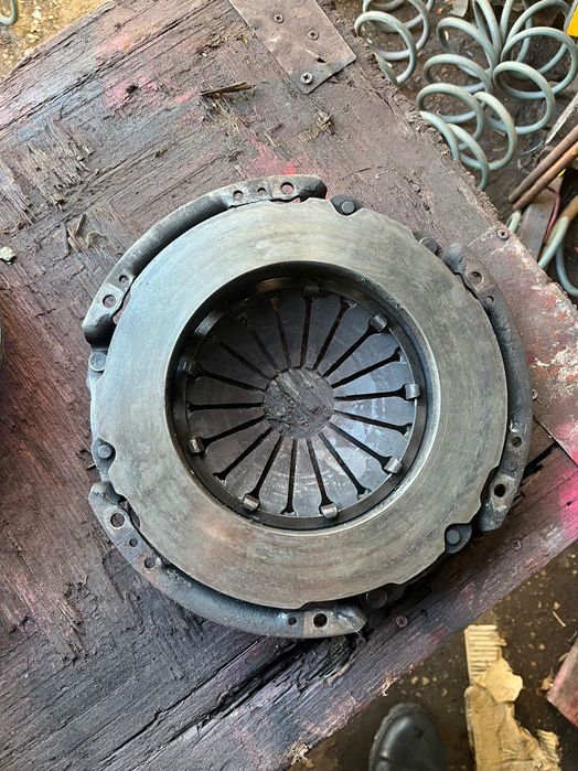 Комплект съединител  твърд за Форд Транзит 125/ двигател 2.4.02