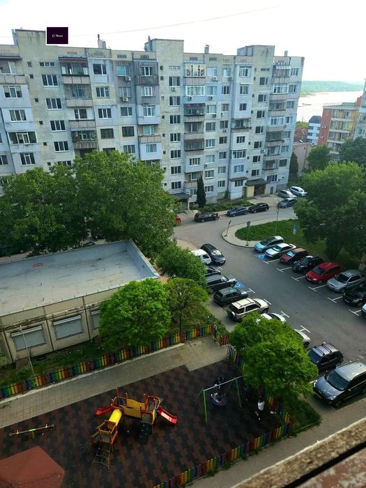 Четиристаен апартамент - Колхозен пазар!