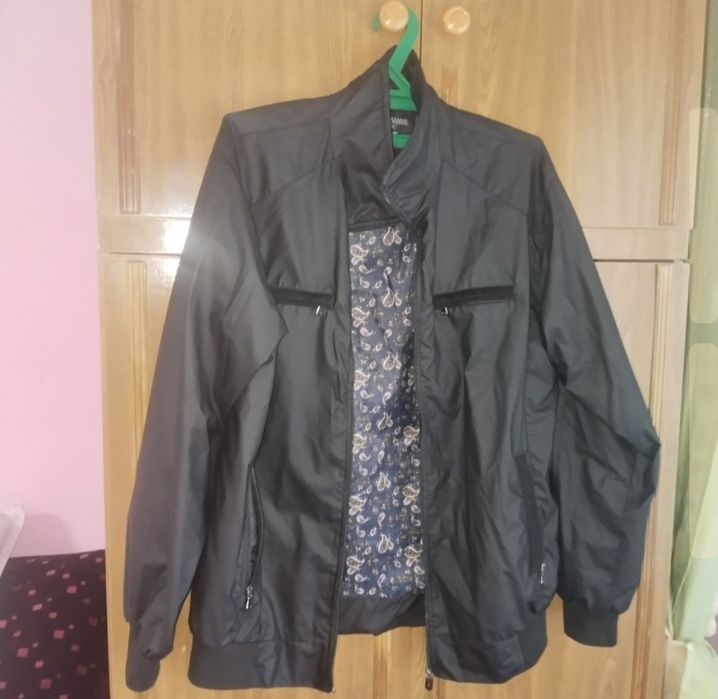 Продам мужские куртка