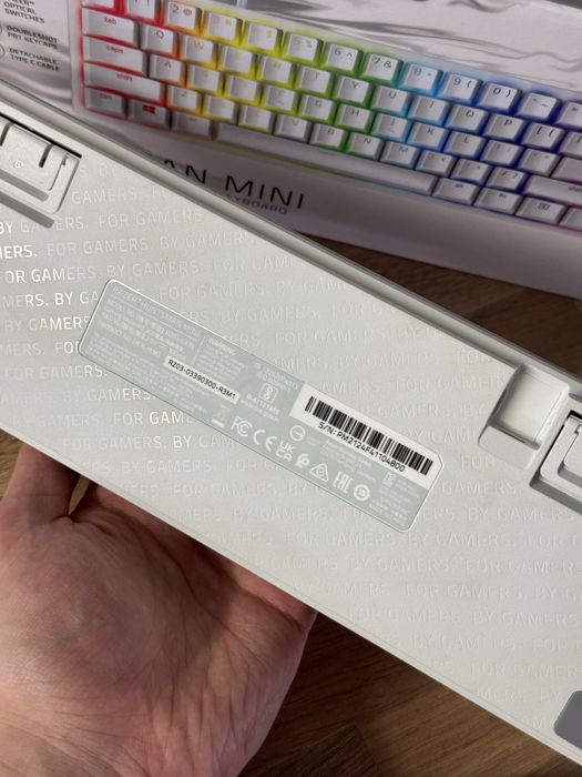 Tastatură Gaming Razer Huntsman Mini - 60% Optical Purple Switch