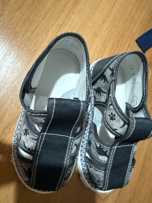 Новые сандали для мальчика