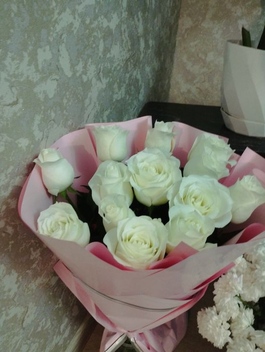 Букет , гүлдер сатылады тек бүгін арзан бере салам