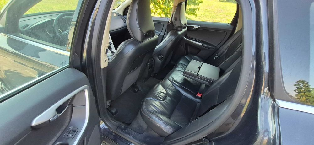 Volvo XC 60 2.4 diesel 200 c.p 2011