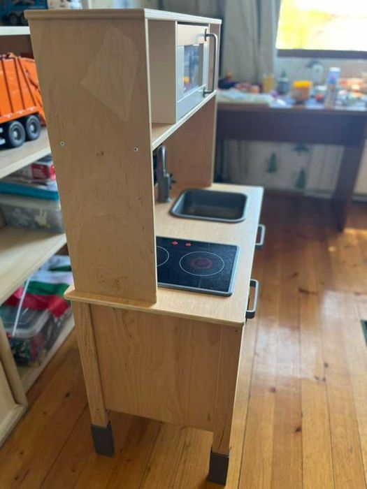Продавам детска кухня IKEA DUKTIG