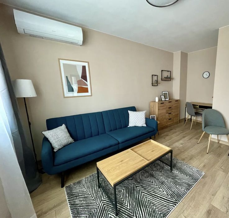 Дава се под наем Тристаен апартамент в Варна, Базар Левски - 65 кв.м за 663 € - Снимка #1