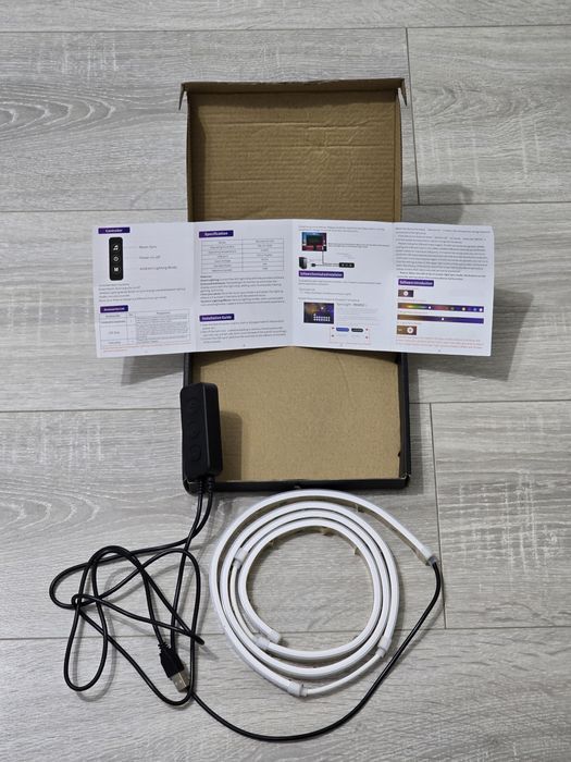 Bandă LED RGB USB – 3 părți, Music Sync, control aplicație