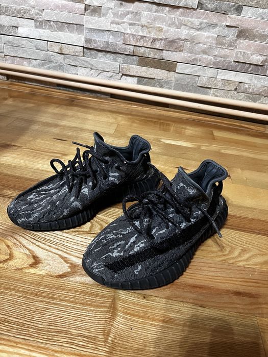 Yeezy 350 dark salt
