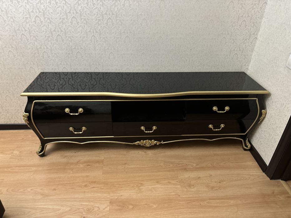 Продается мебель под телевизор