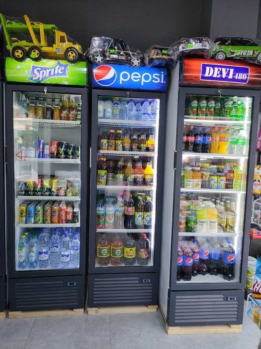 Новые фирменные витринные холодильники DEVI.