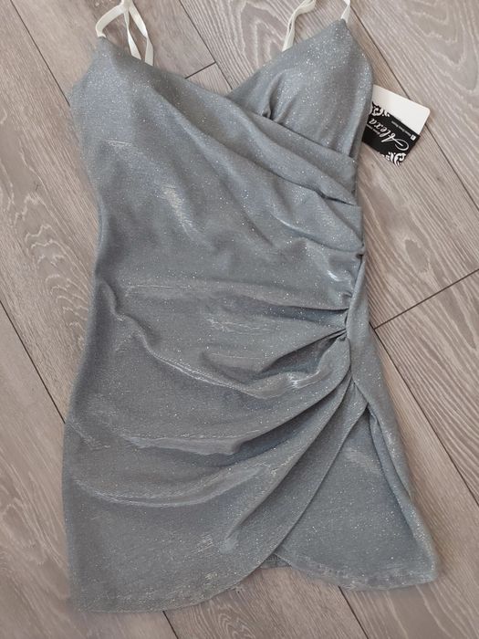 Елегантна дамска рокля