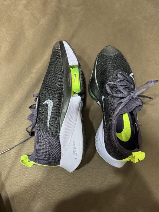 Nike Air Zoom Tempo