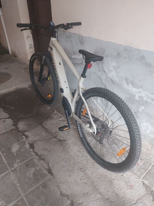 Vând bicicleta cu motor