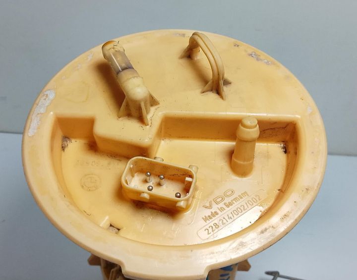 Pompa combustibil 228214/002/002 BMW Seria 3 E46