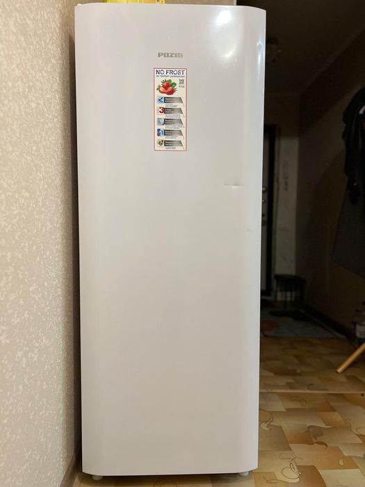 Продам морозильник вертикальный