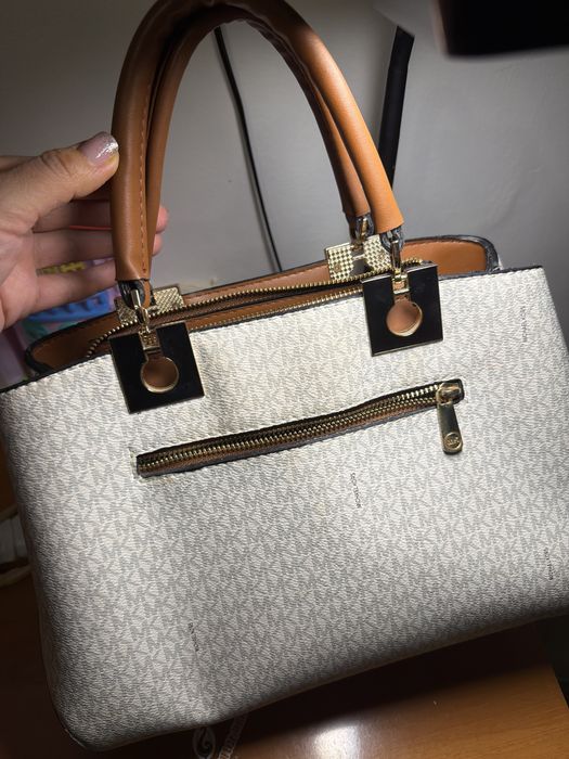 Продам сумочка от Michael Kors