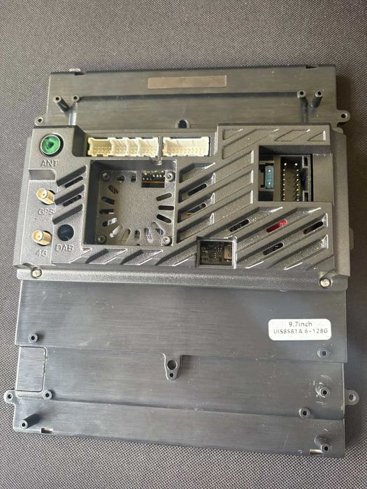 Мултимедия за Mitsubishi Outlander и др.9,7 инча 8 ядра,6Gb рам,128GB!