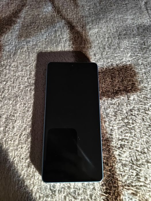 Poco F5 12/256 gb