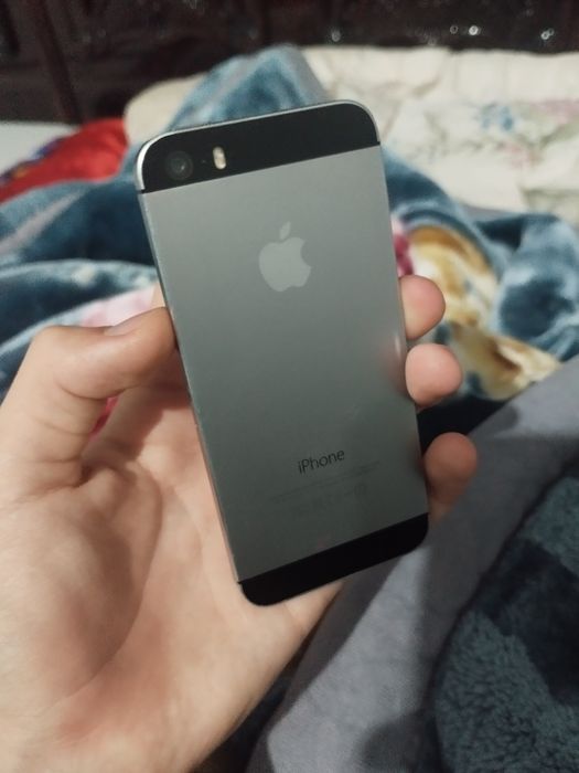 iPhone 5s в хорошем состоянии