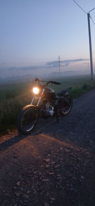 Продам мотоцикл 200кубов
