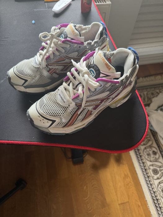 balenciaga runner