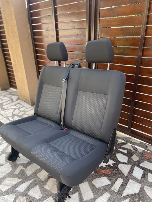 Bancheta dubla rindul 2 VW Transporter T5 an 2013