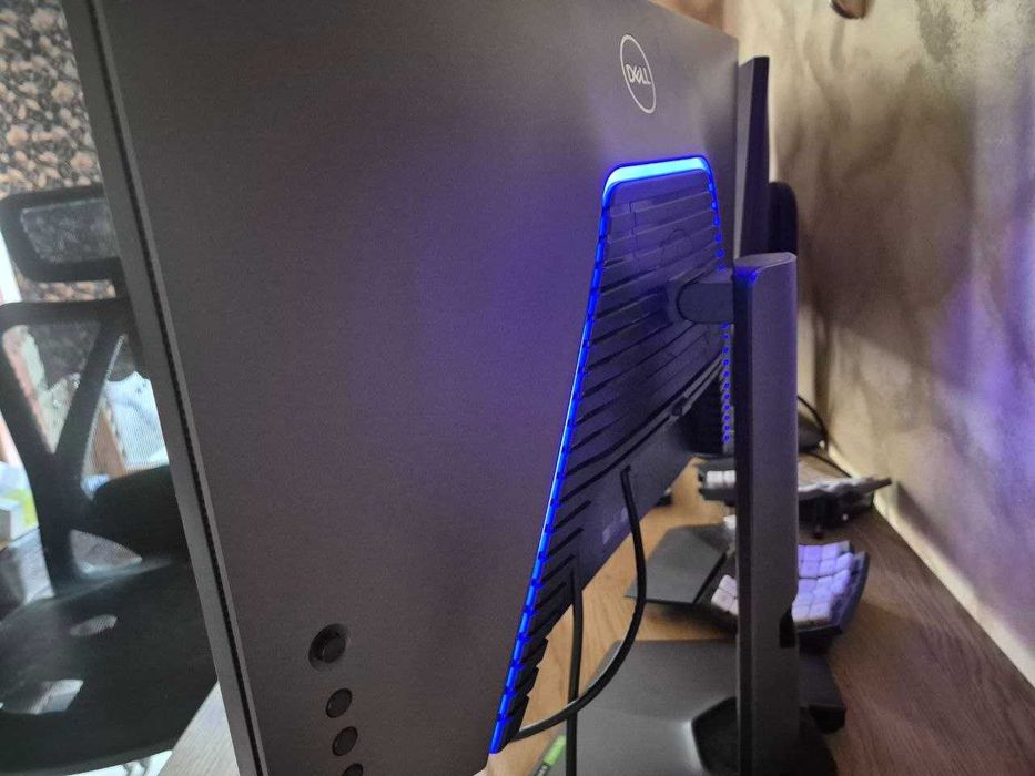 Dell S2721DGF 27" QHD 165Hz — геймърски монитор, отлично състояние