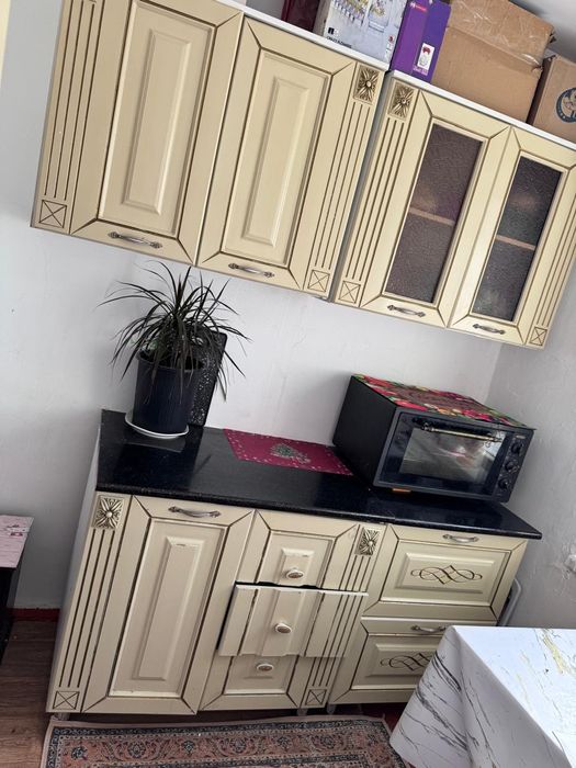 Кухонный шкаф сатылады