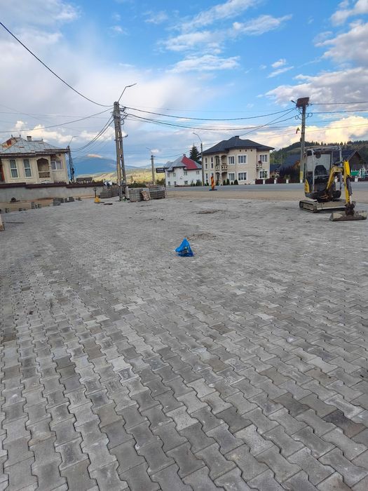 Execut lucrări pavaj