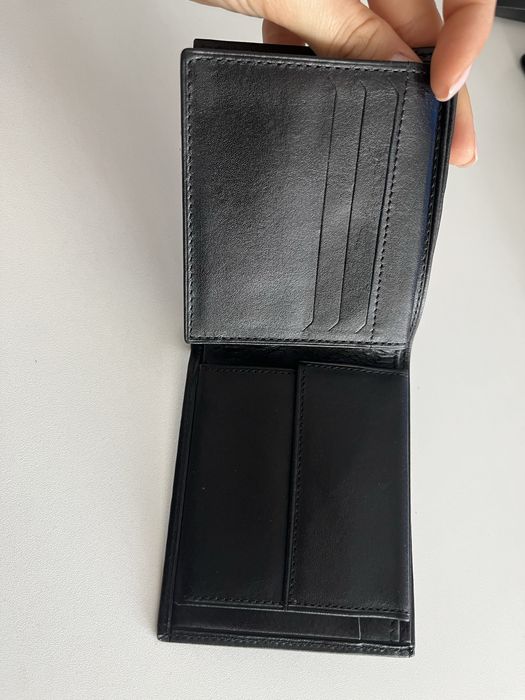 Портфейли от естествена кожа