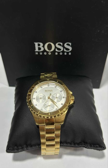 Продавам Часовник  Hugo Boss