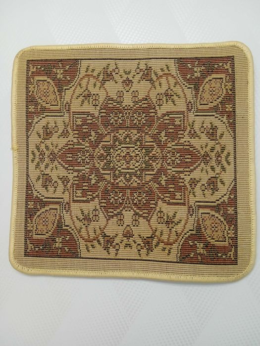 Коврики для стульев