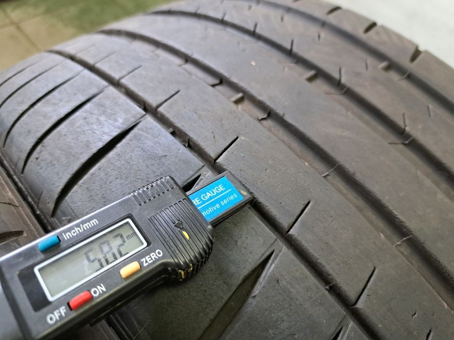 2 anvelope 235/35 R20 Michelin