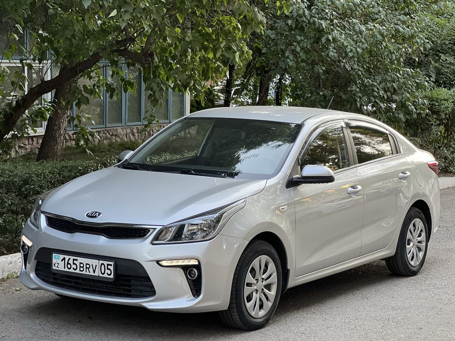 Kia Rio 2020 года