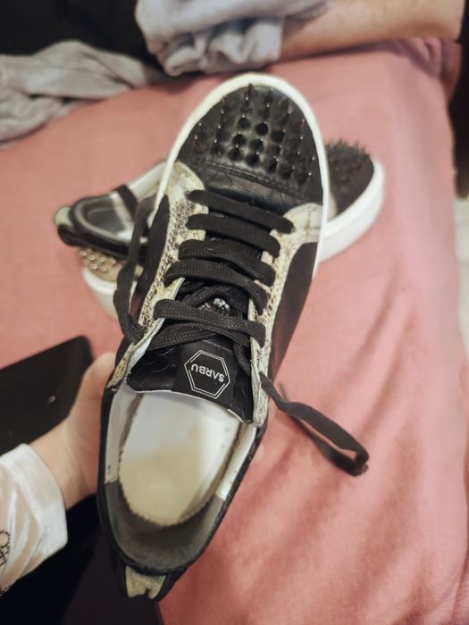 Adidasi sarbu  nr 40