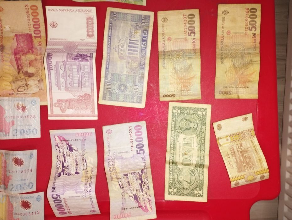 Vând Colecție personală