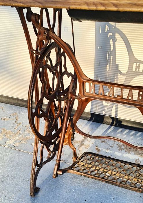 Крачна шевна машина Балкан