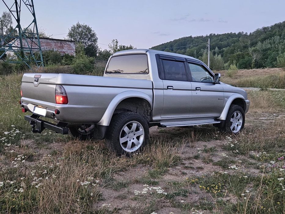 Vand Mitsubishi L200 cu anul de fabricatie 2005