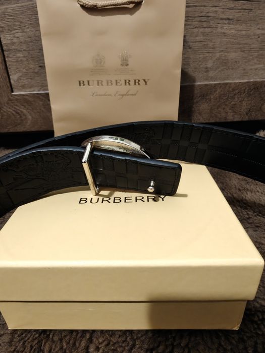 Curea Burberry 110 cm noua